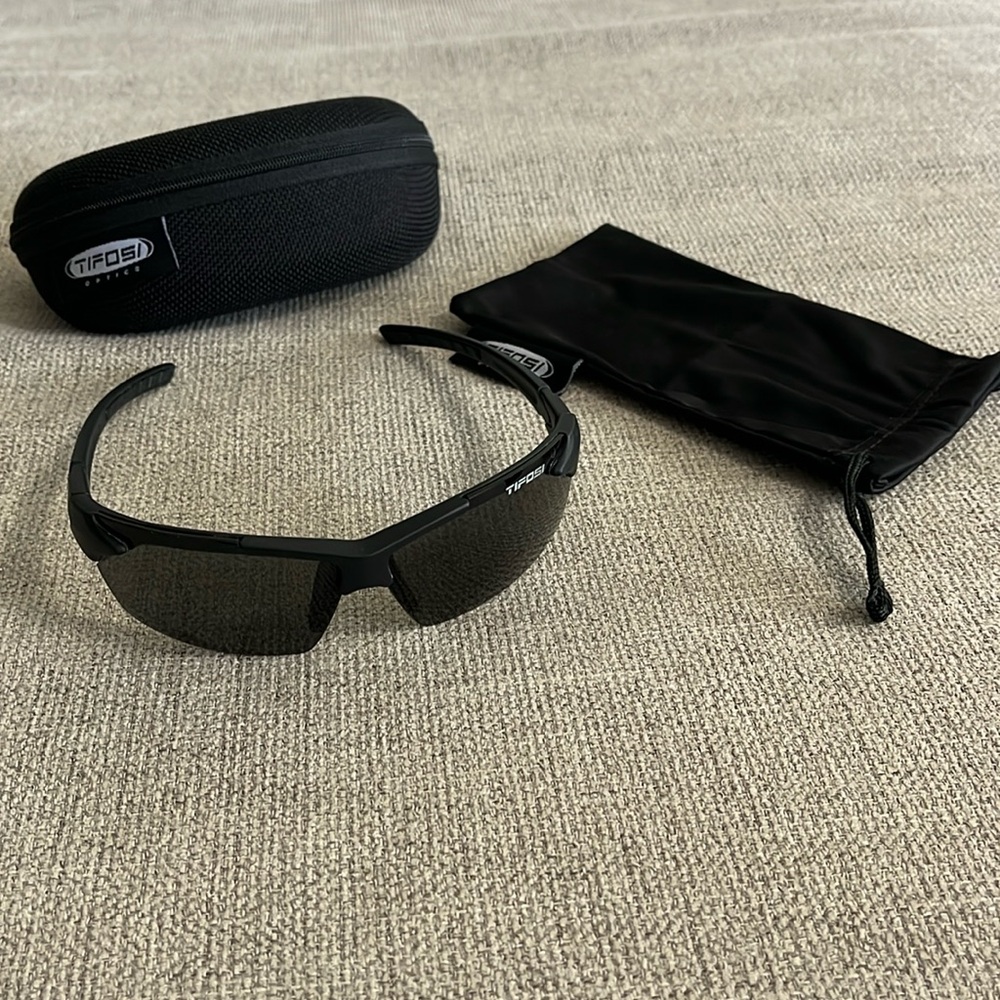 TIFOSI Optics sunglasses